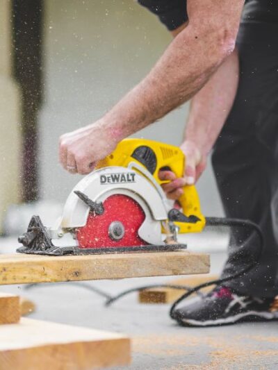 B2B Industrial & Commercial Services